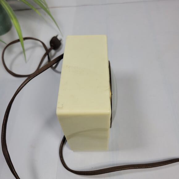 Vintage Electric Alarm Clock Sheldon Self Starting A-100 - Picture 6 of 6